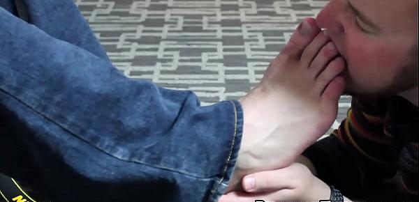  Feet licking and toe sucking with a dude going down on bear